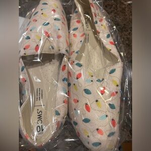 TOMS Belmont Christmas Tree Lights Natural Slip on Shoes Flats 10 NEW